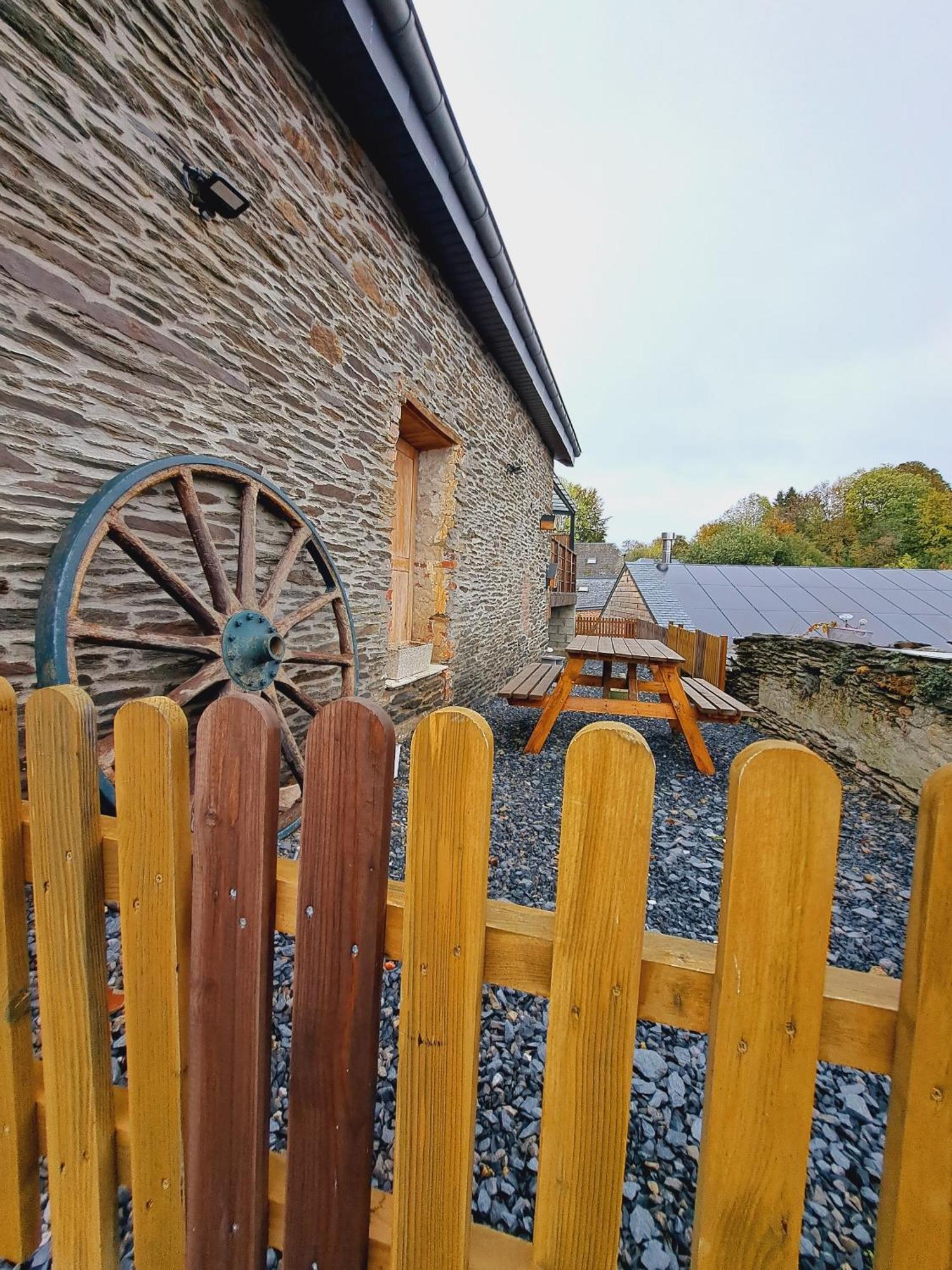 Ferienhaus D'un Coin A L'autre Nadrin
